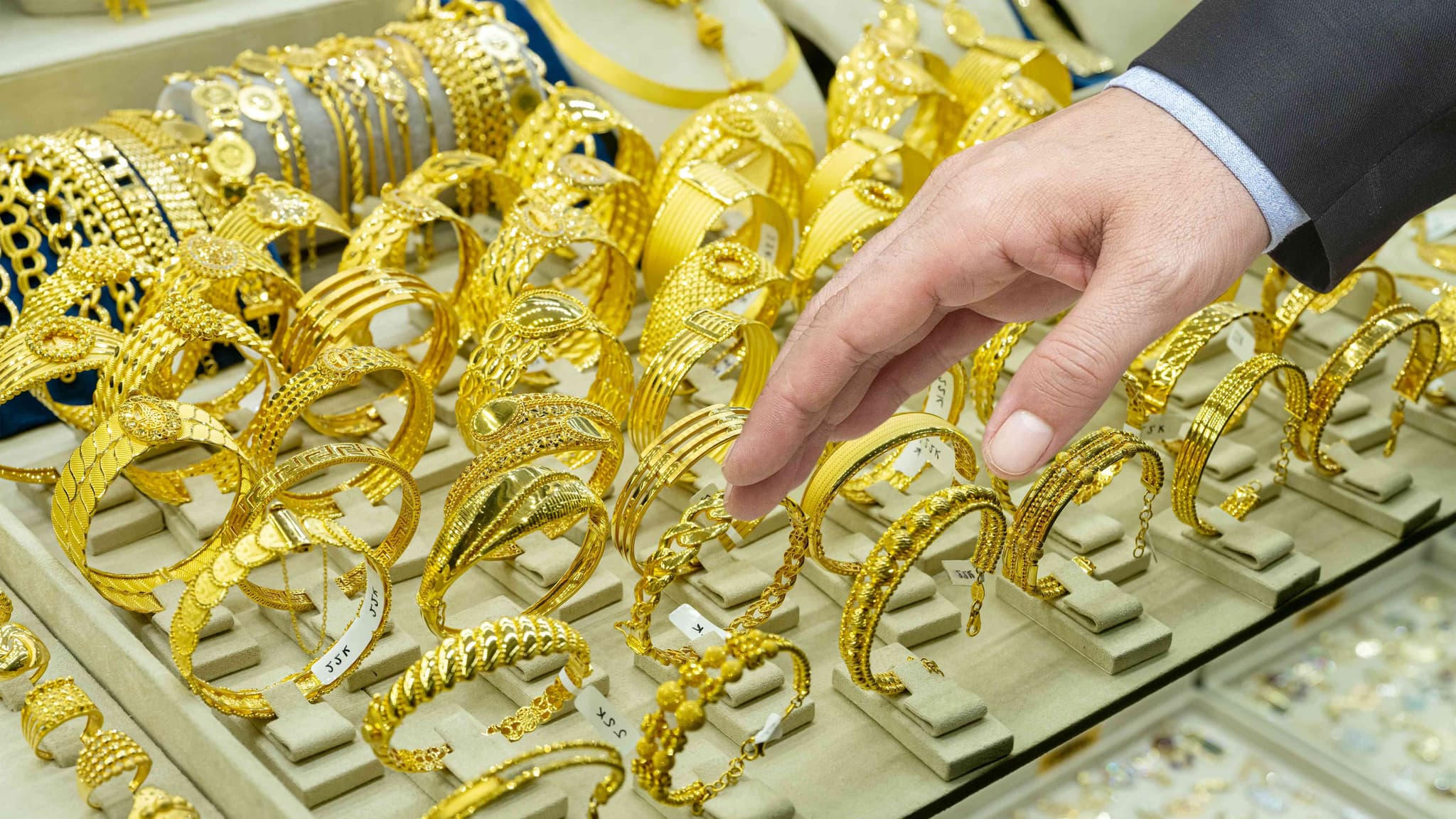 How Crossover 5 Connects Buyers to Authentic Gold Sources Worldwide