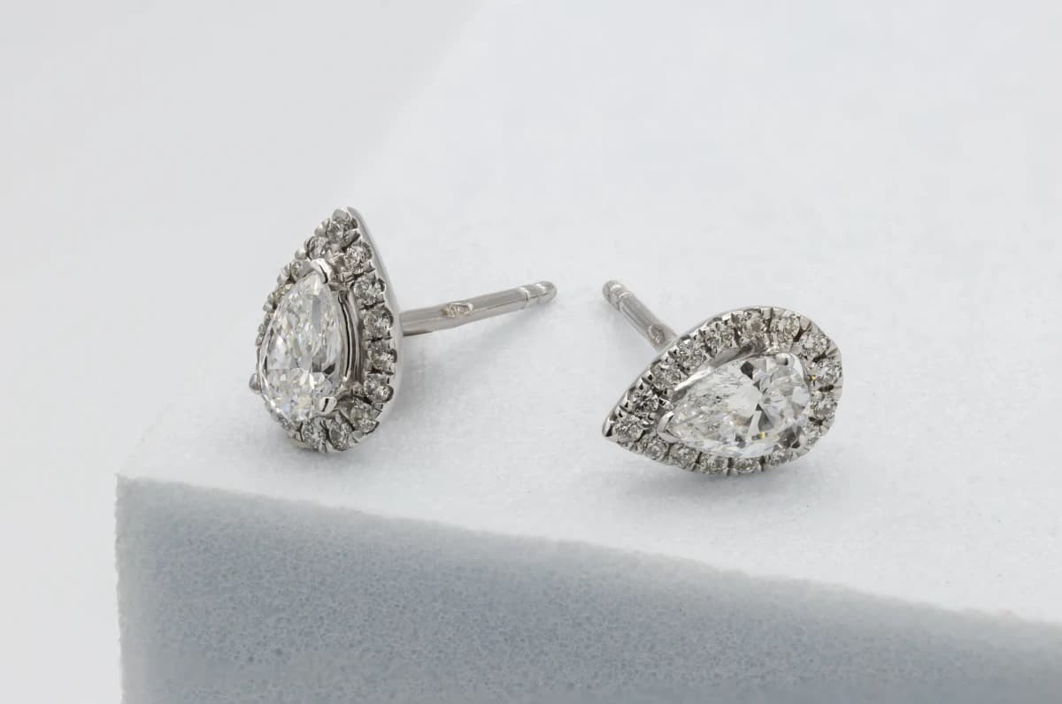Buy Premium Diamond Nose Pin in Gold &amp; Silver