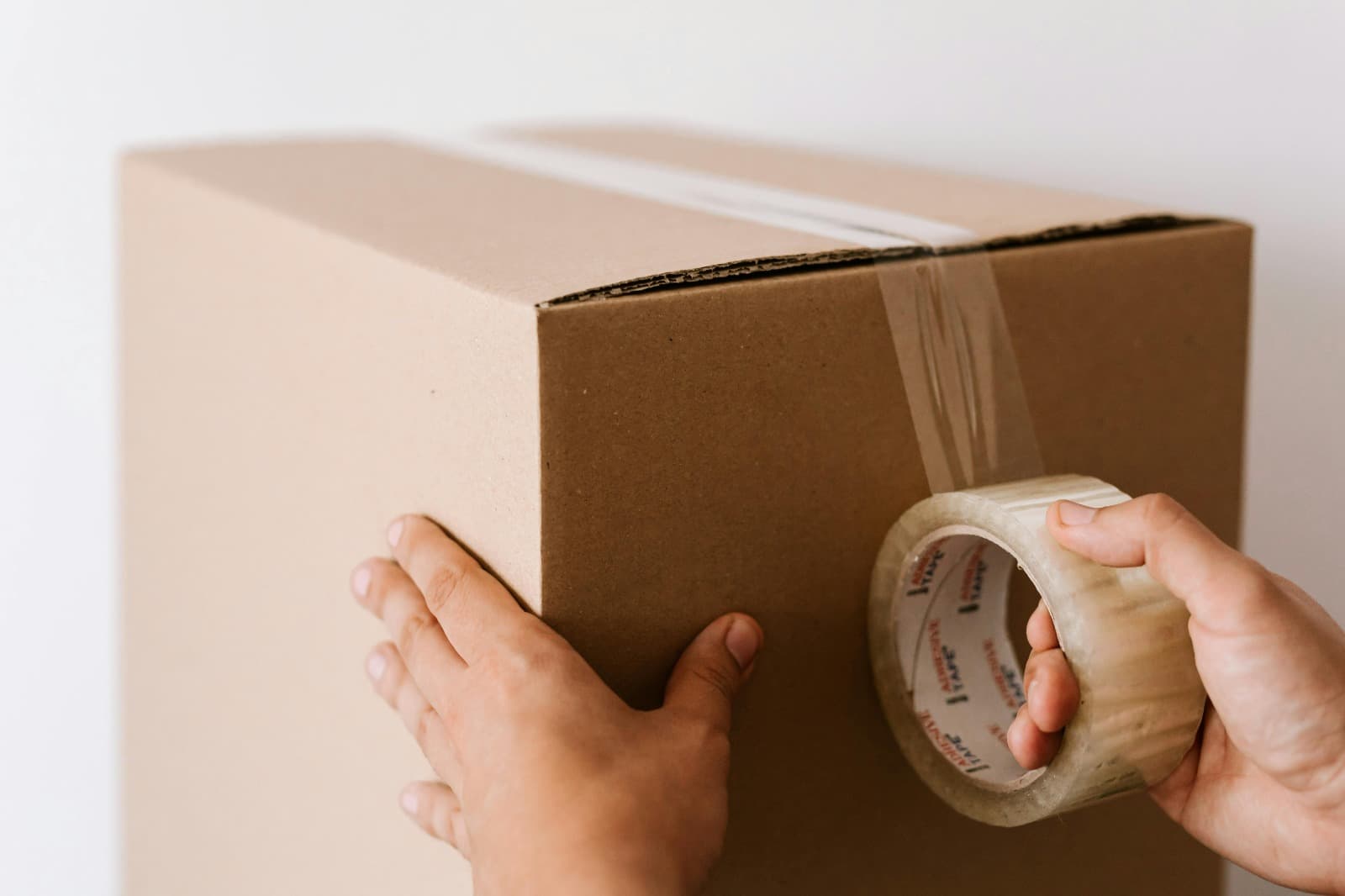 UK Door to Door International Removals Cost Explained | Reloux