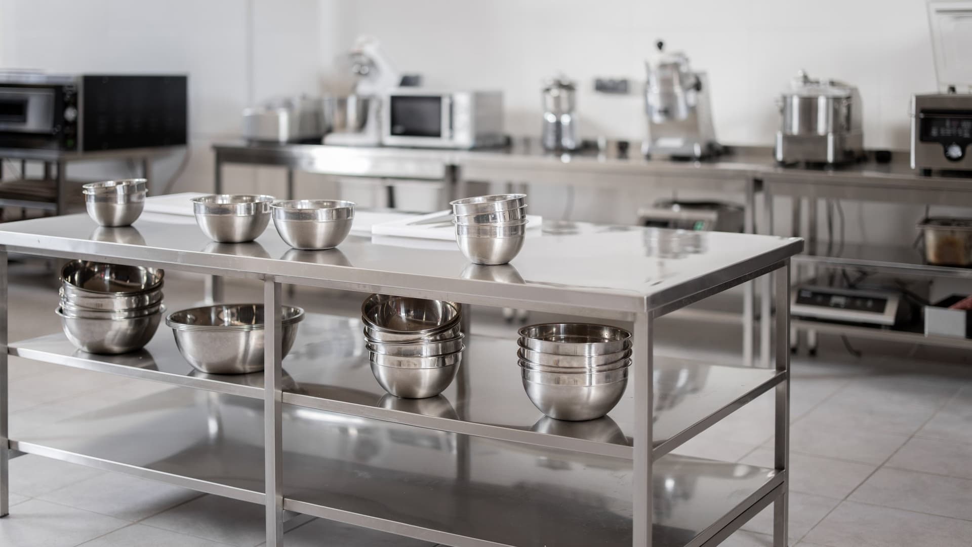 Stainless Steel Solutions for a Sleek Modern Establishment