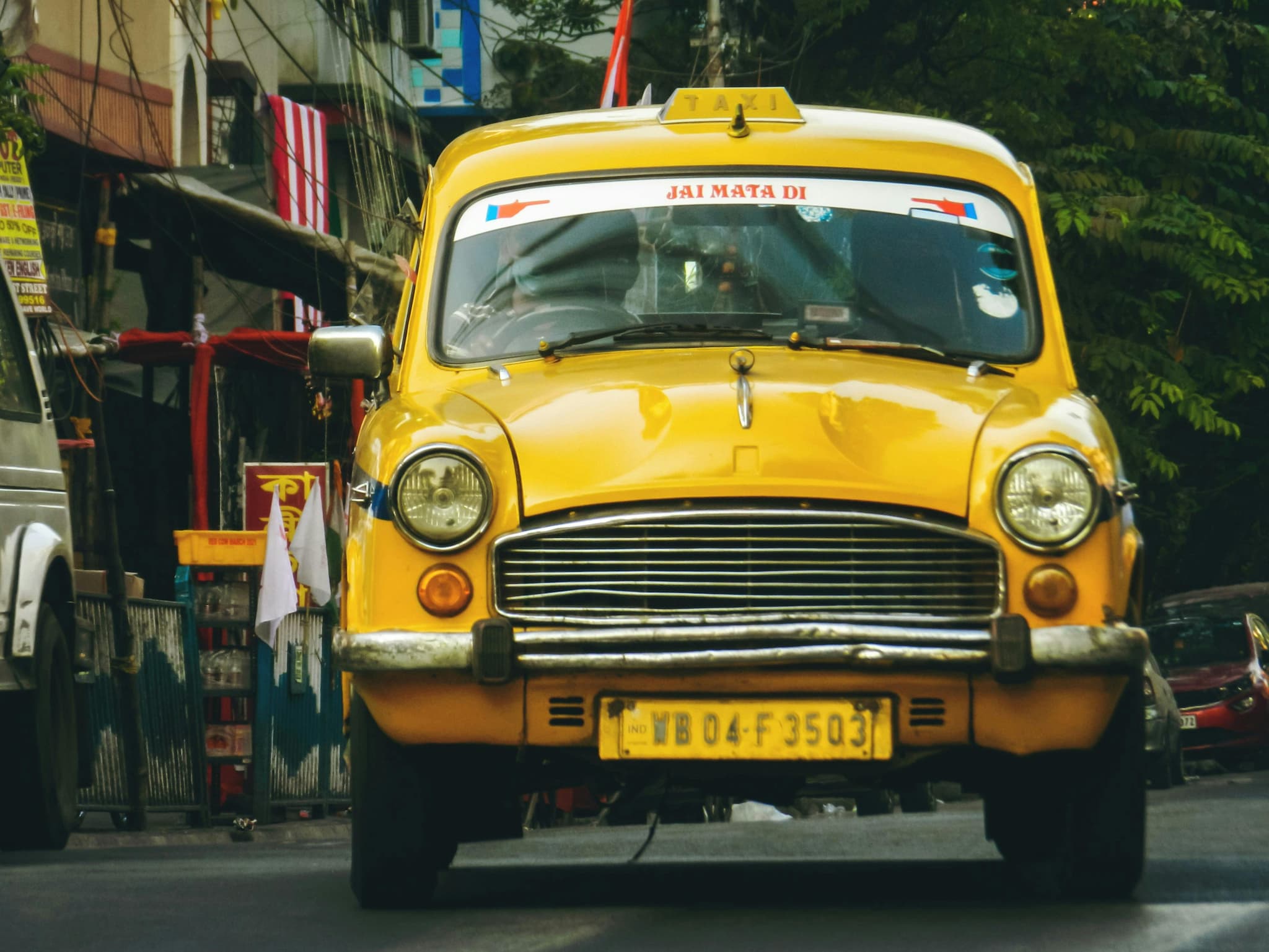 Luxury Taxi Rides Across Surrey – West Byfleet Taxis