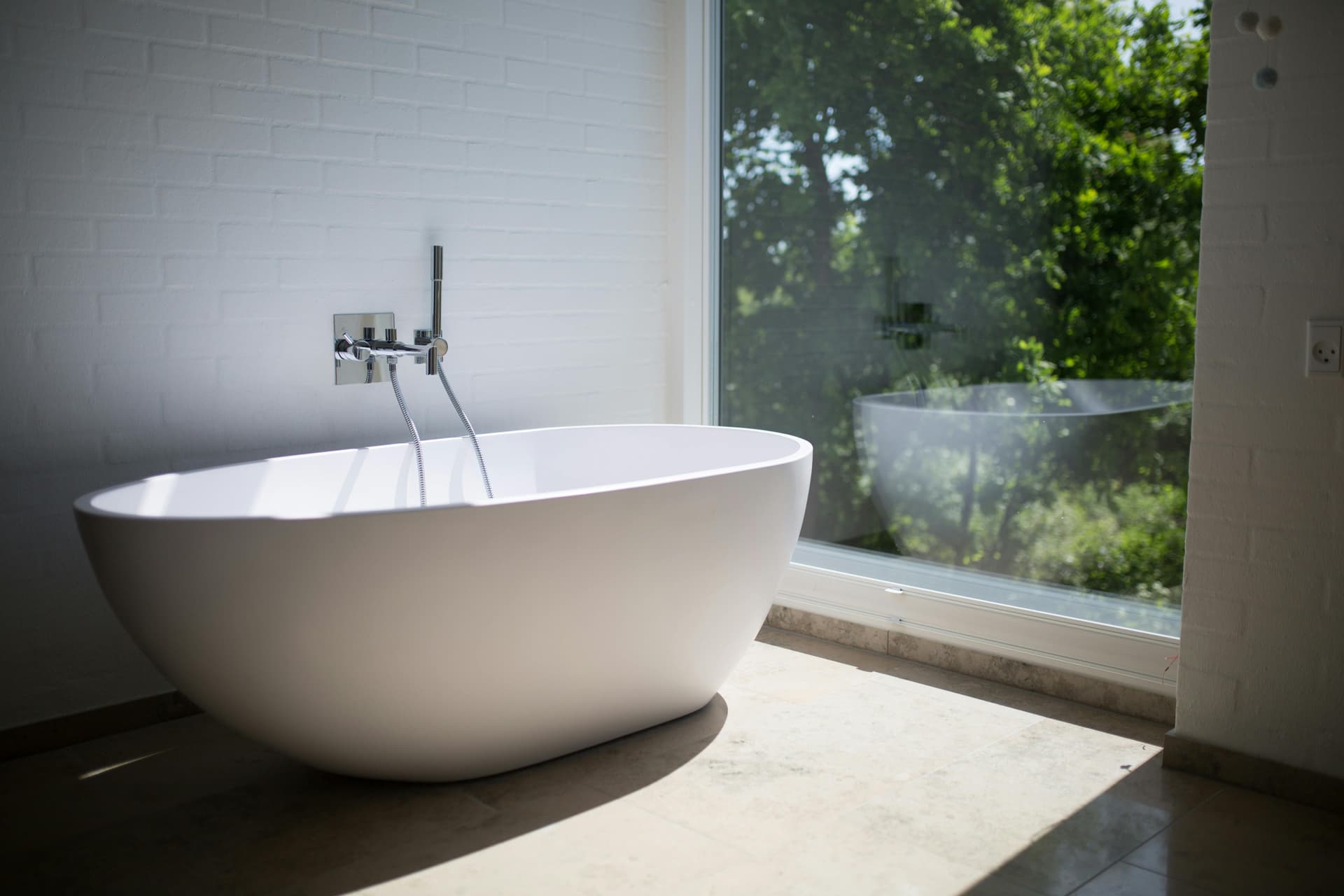 Elegant Bathroom Mirror for Modern and Stylish Bathrooms