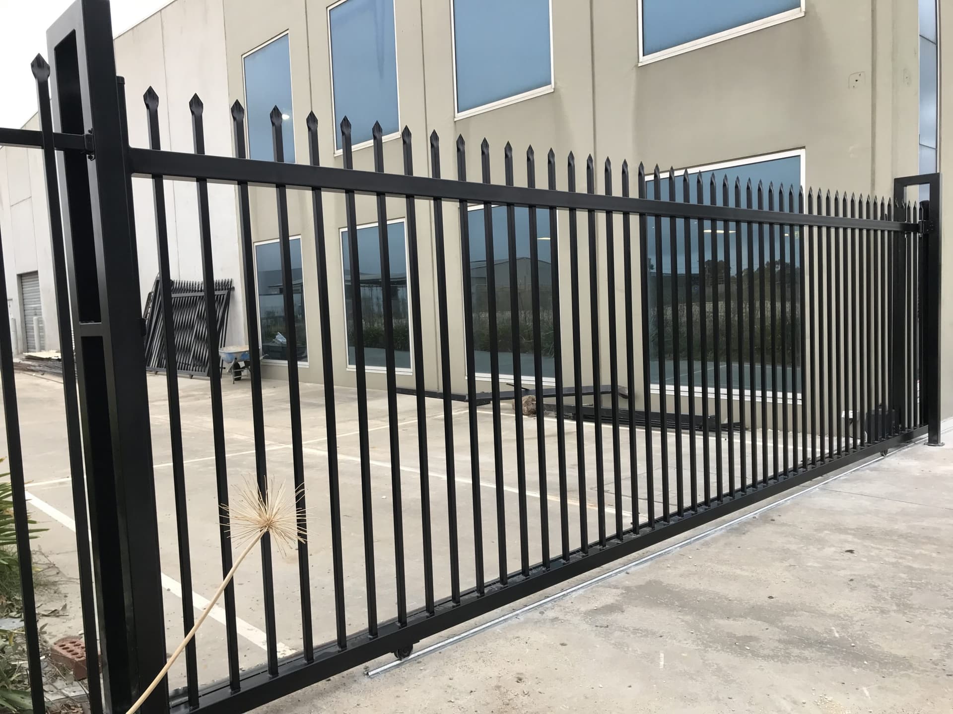 Motorised Gates Melbourne Specialists | First Choice Gates