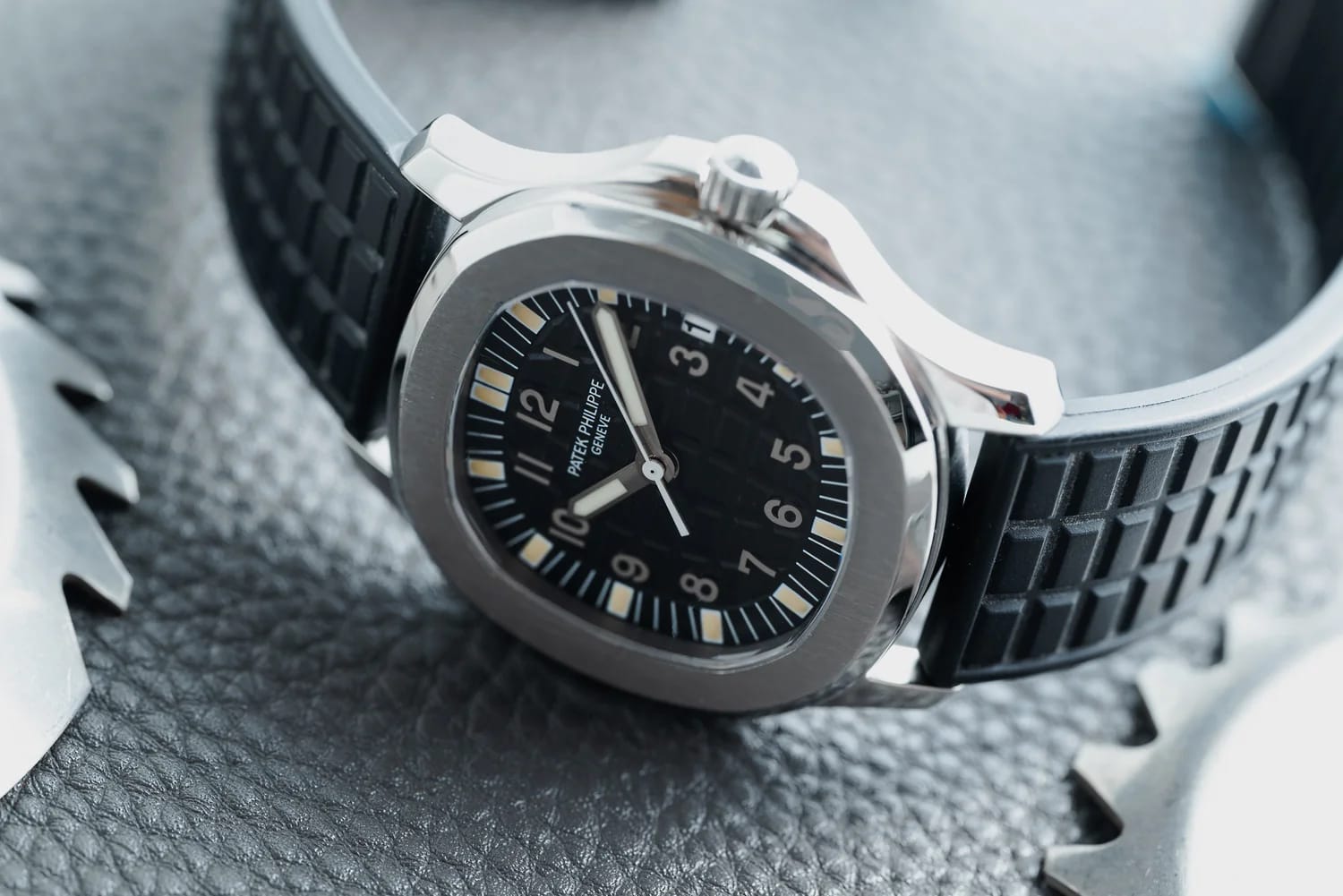 Patek Philippe Rubber Strap: A Game-Changer in the World of Luxury Watches