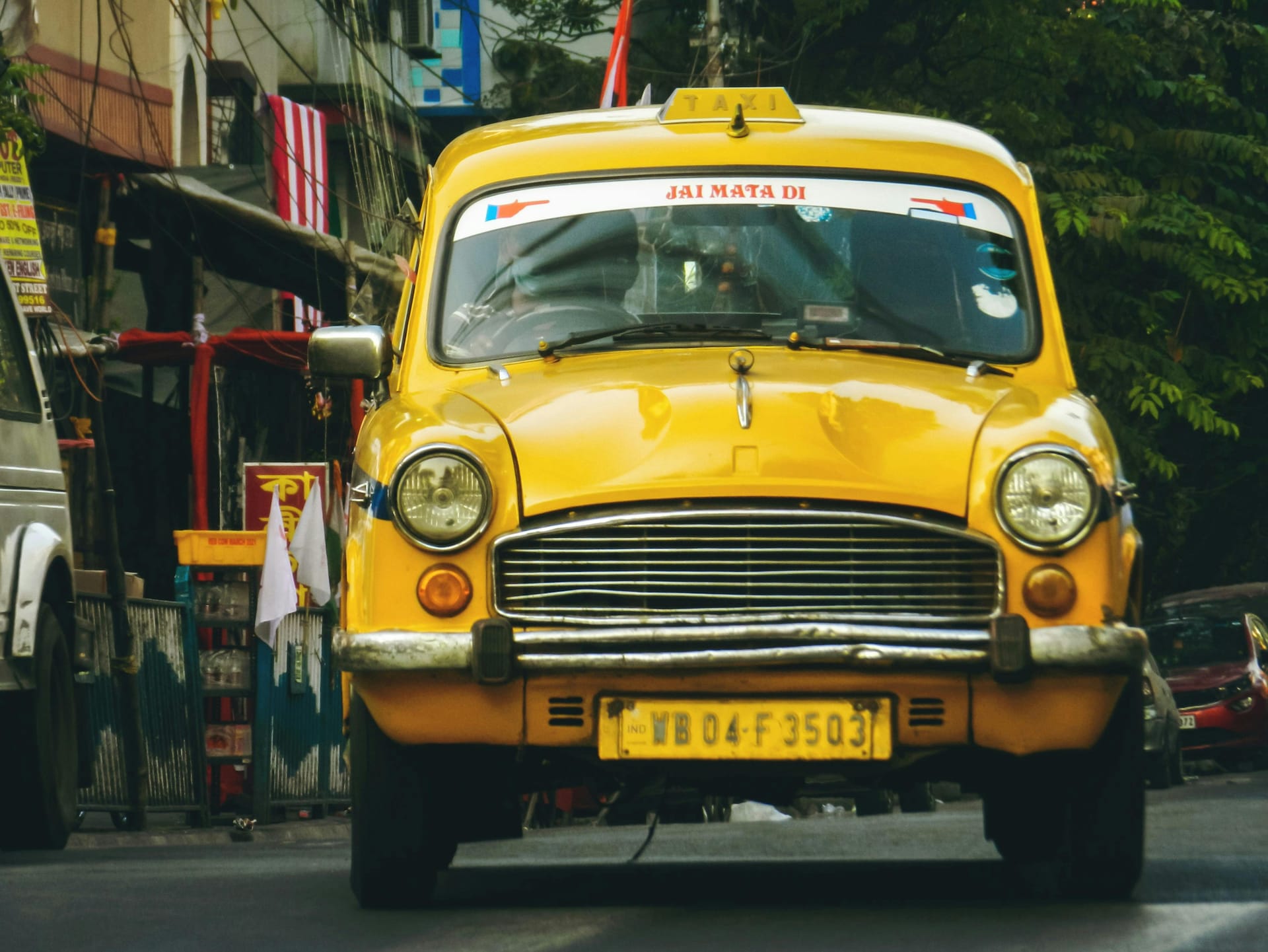 Luxury Taxi Rides Across Surrey – West Byfleet Taxis