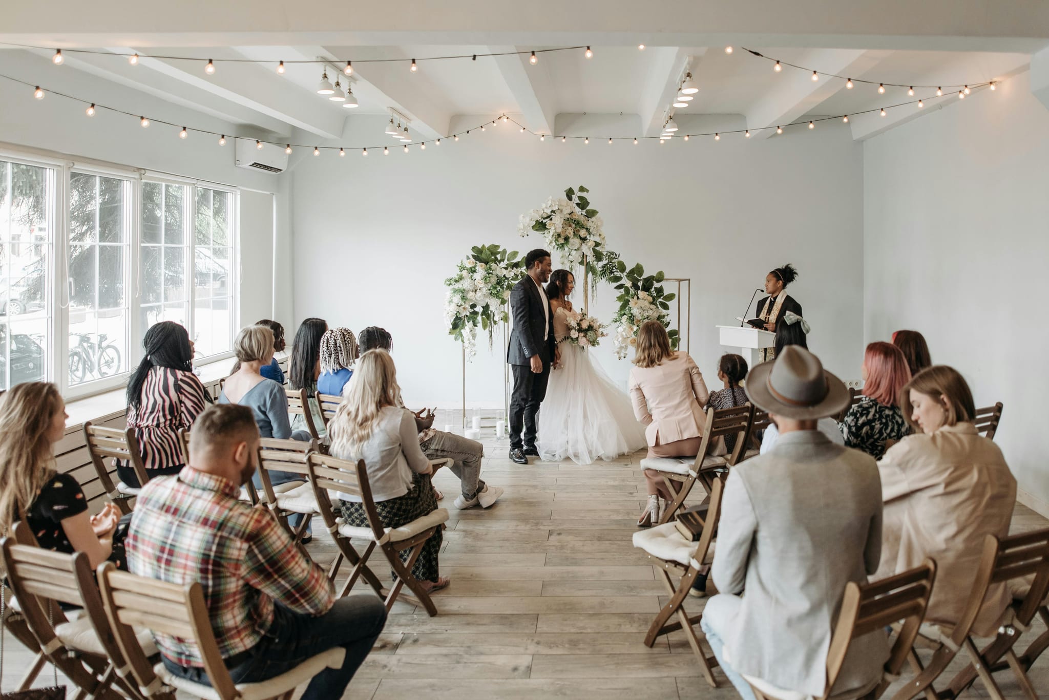 Rizing Falcon Photography – Wedding Photographer Specializing in Elegant & Romantic Weddings