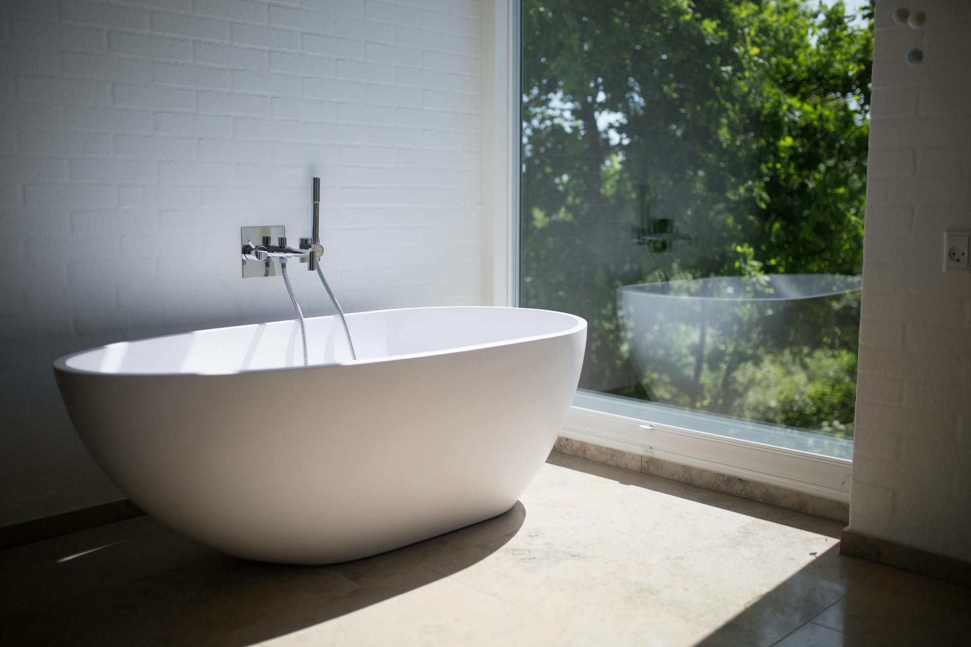 Elegant Bathroom Mirror for Modern and Stylish Bathrooms