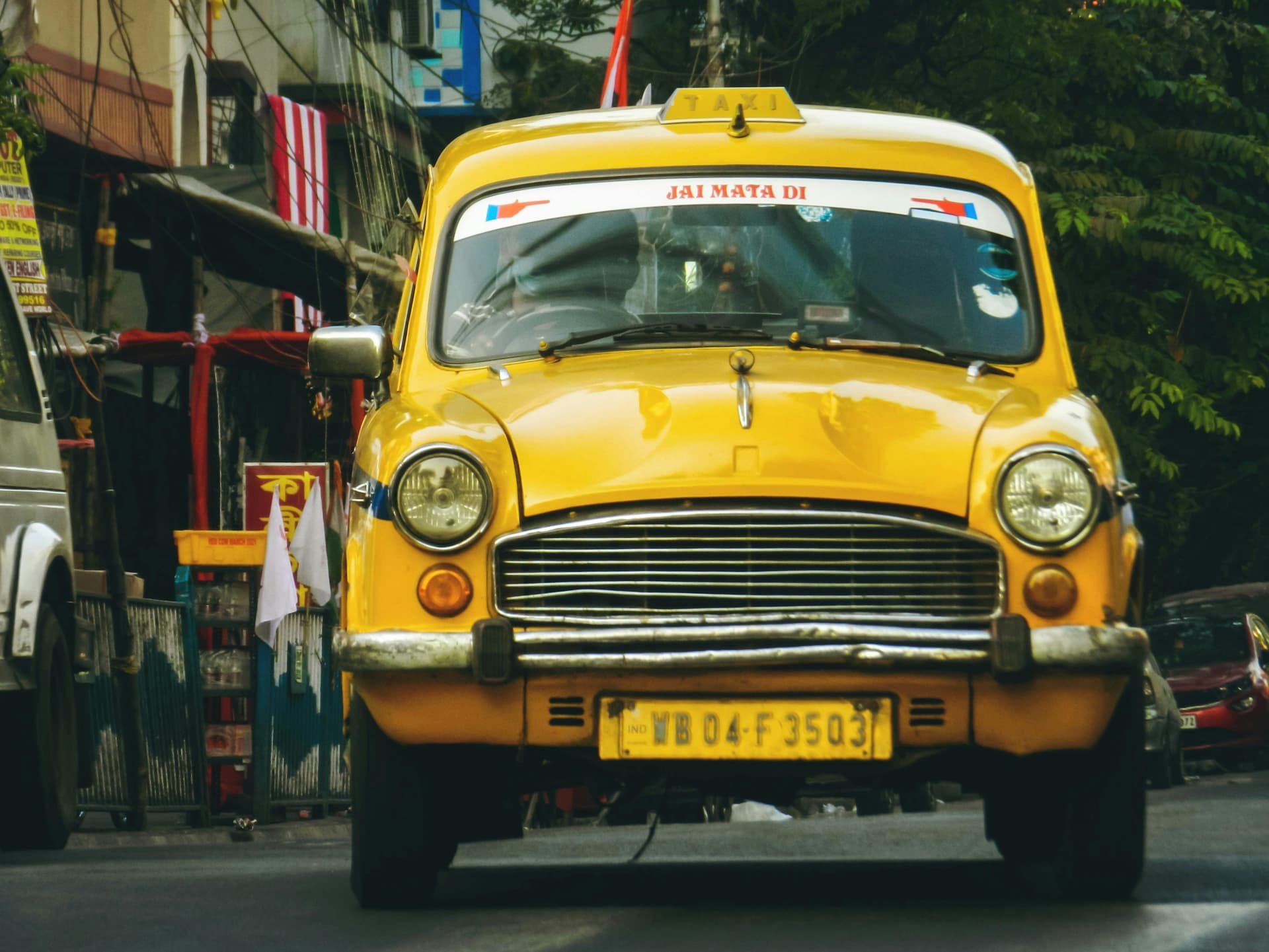 Luxury Taxi Rides Across Surrey – West Byfleet Taxis